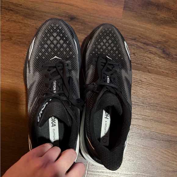 HOKA CLIFTON BLACK / WHITE LACE-UP SNEAKERS 11.5 running active casual $155 - Picture 4 of 7